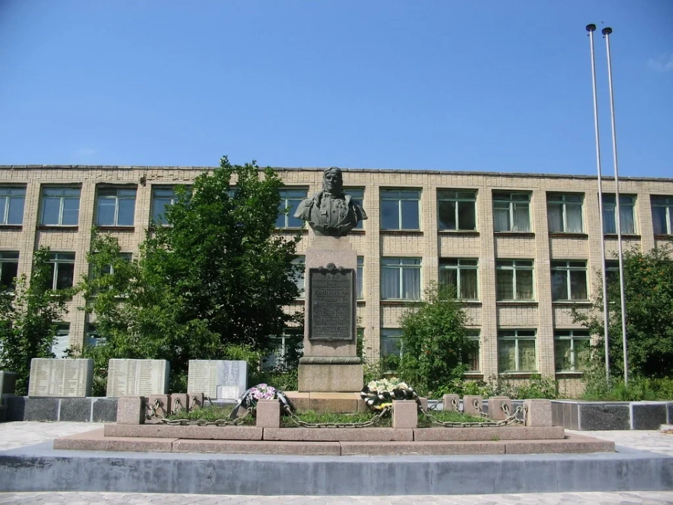 Памятник Б.Ф. Сафонову