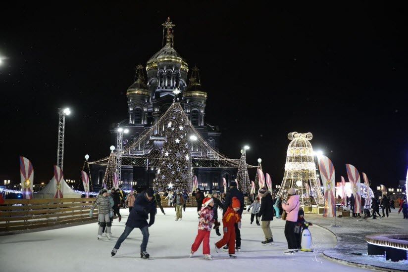 Каток на Соборной площади