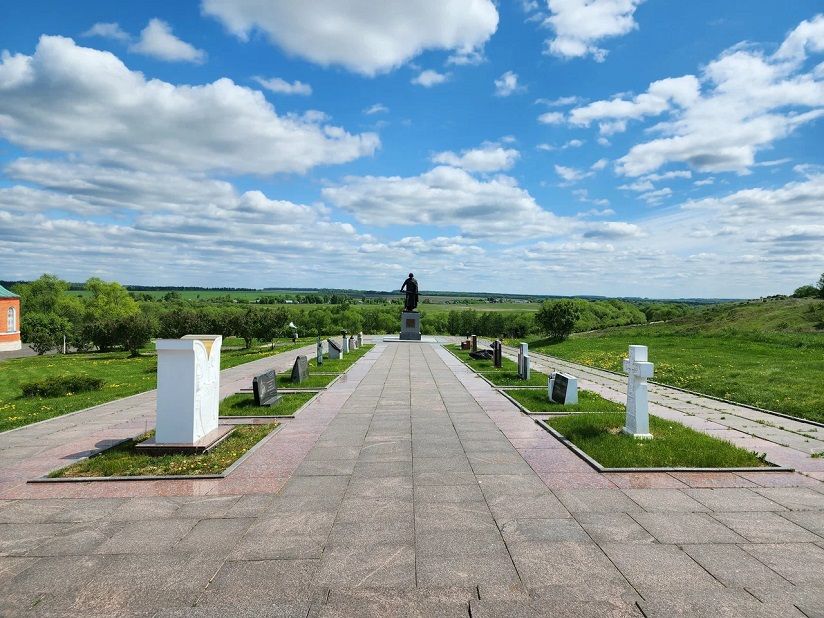 Аллея Памяти и Единства