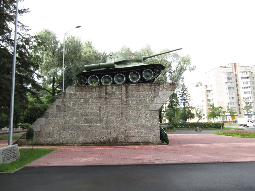 Памятник Защитниками Киришской земли