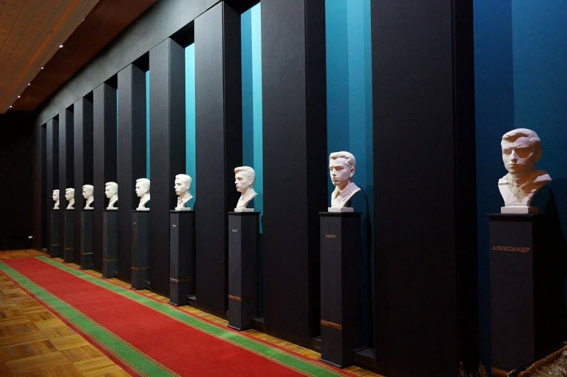 внутри музея