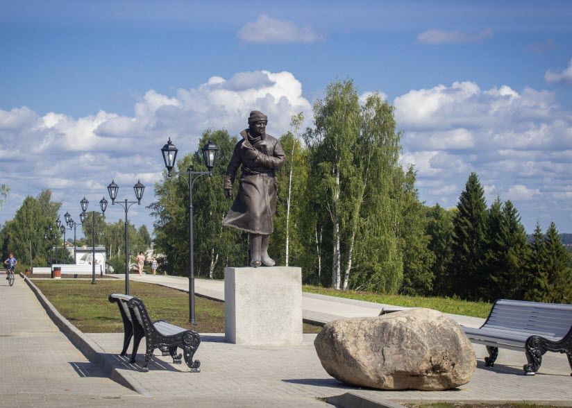 Ломоносовская аллея