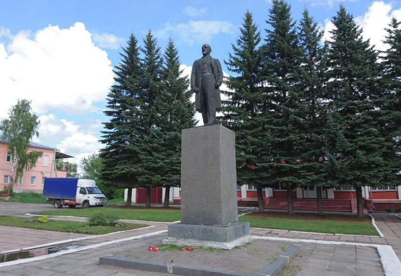 Памятник В.И. Ленину