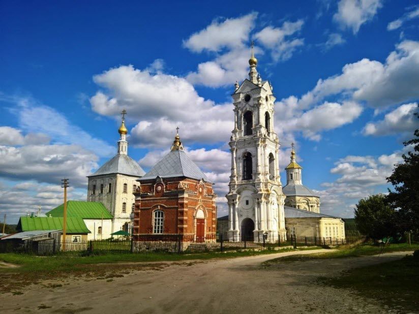 Храмовый комплекс села Погост