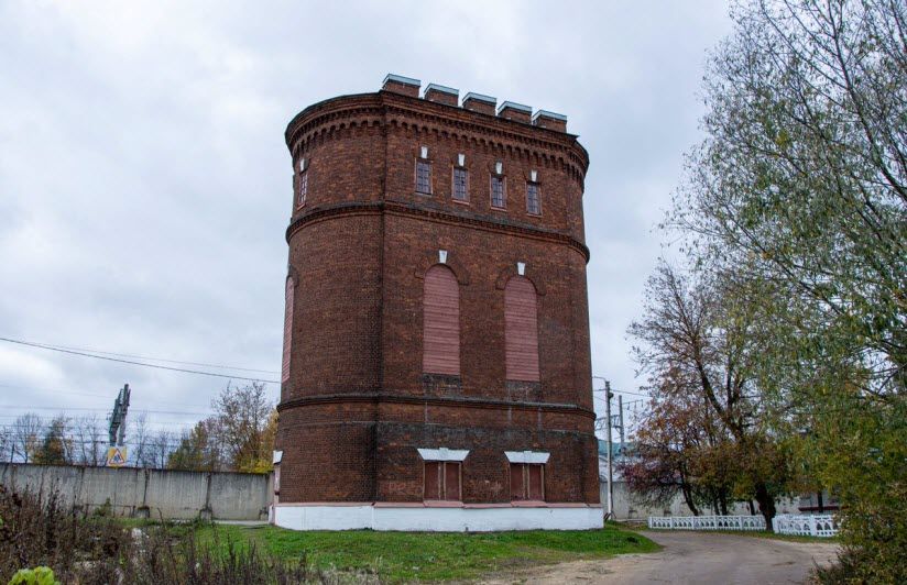 Станционная водонапорная башня