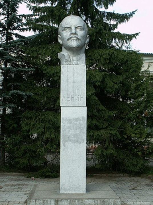 Бюст Ленина