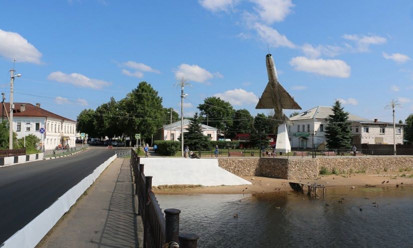 Набережная реки Торопа