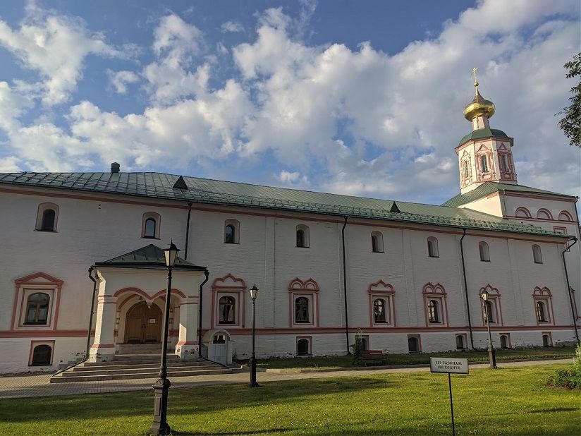 Архангельская надвратная церковь