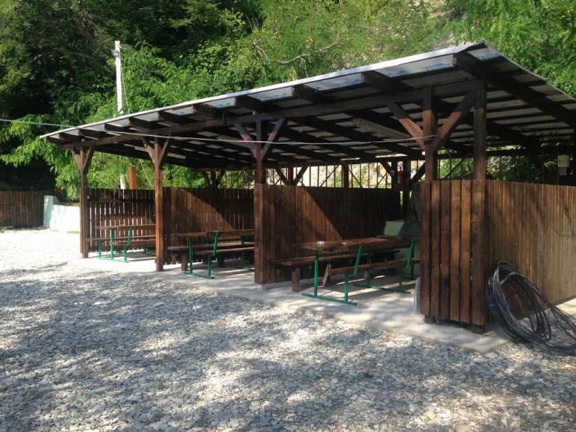 Кемпинг «Лесная поляна» в Шепси