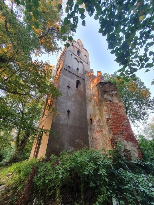 Кирха Ботенена