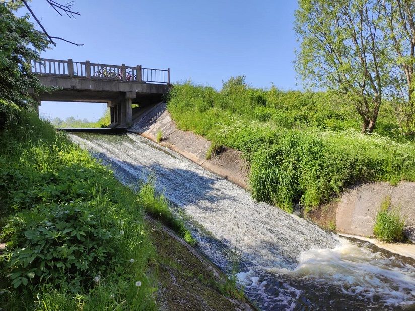 Водопад на Орловском водохранилище