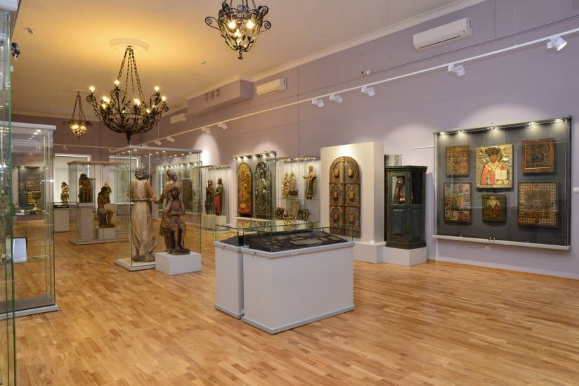 внутри музея