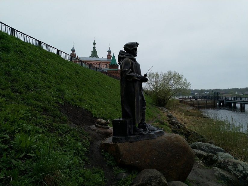 Скульптура «Рыбачок»