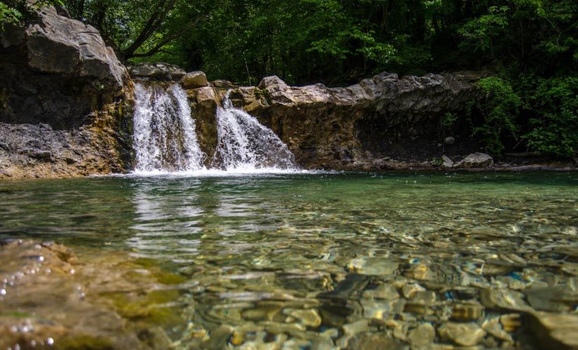 Водопад Изумрудный