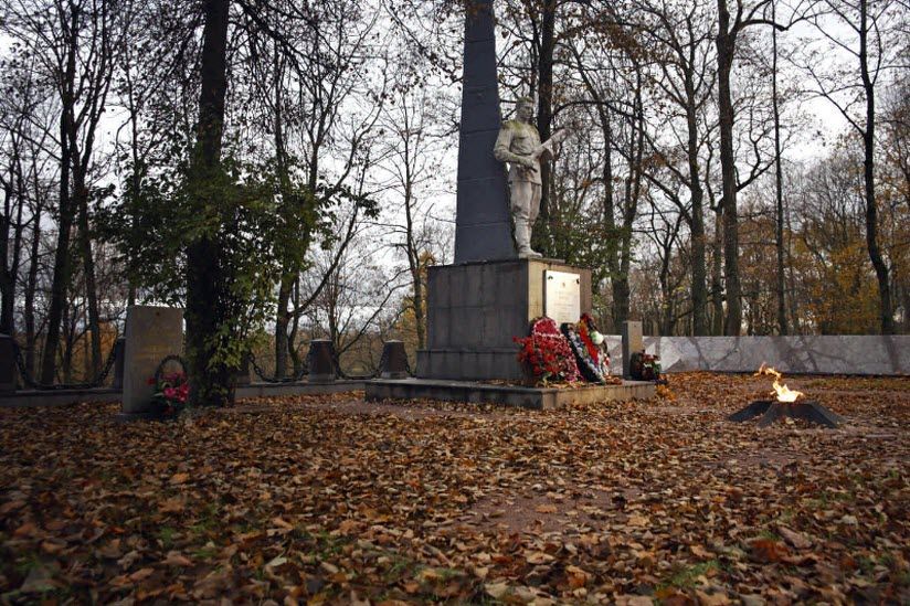 Братская могила