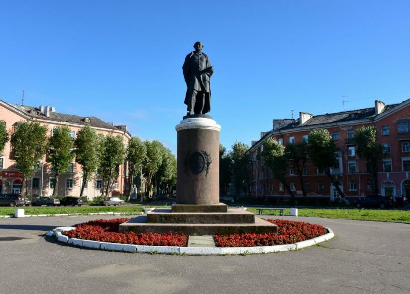 Памятник М.В. Ломоносову