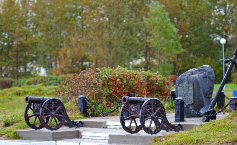 Памятный камень Ричарду Ченслору