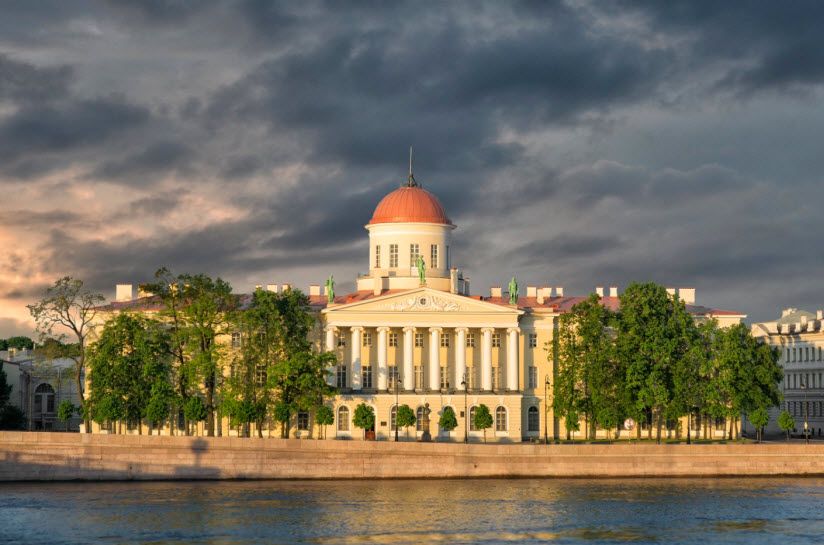 Литературный музей Пушкинского дома