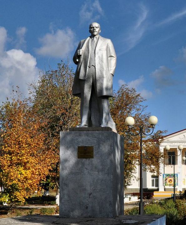 Памятник В.И. Ленину