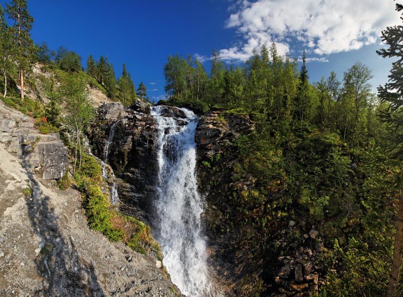 Водопад Красивый