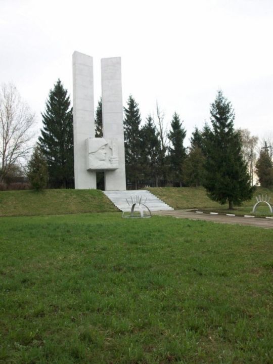 Памятник погибшим воинам