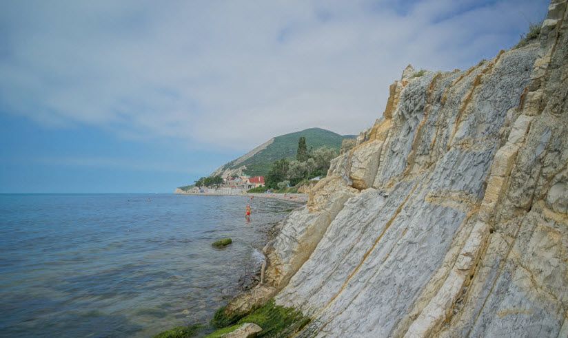 Пляж Дикий берег