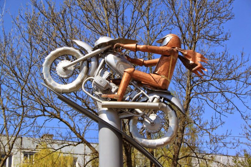 Памятник мотоциклистам