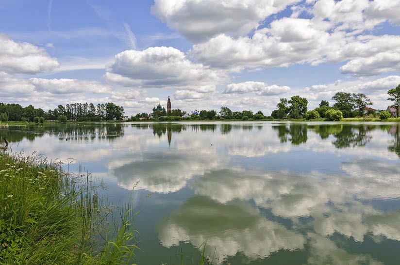 Чёрный пруд