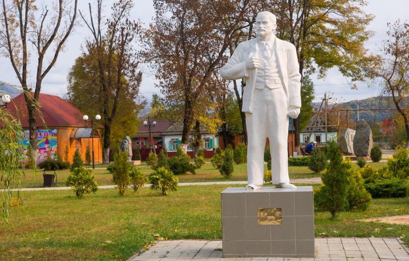 Памятник Владимиру Ленину