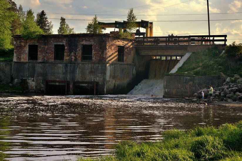 Плотина бывшей ГЭС