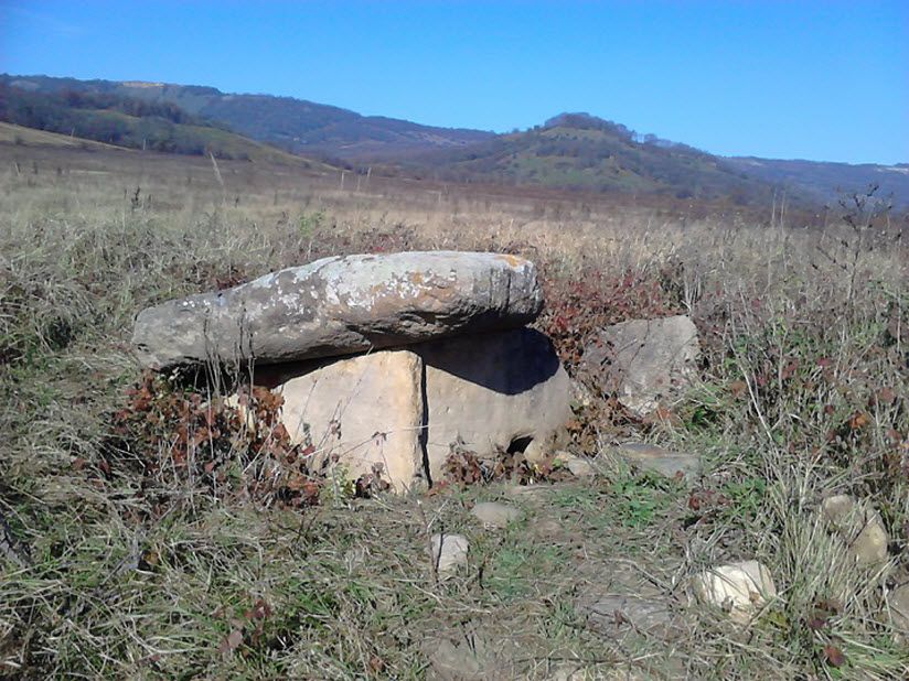 Дольмены близ ст. Даховская