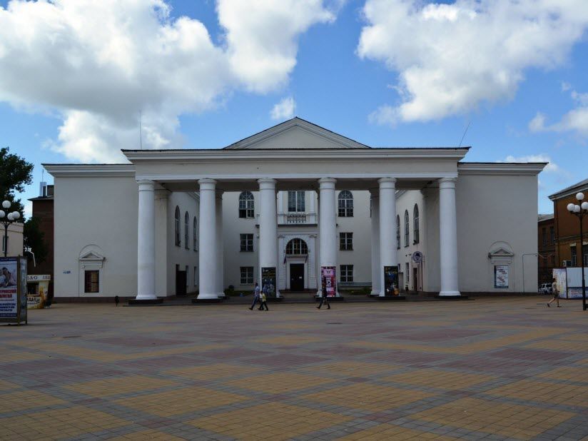 Драматический театр