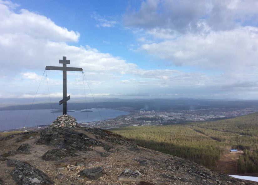 Поклонный крест на горе Крестовой