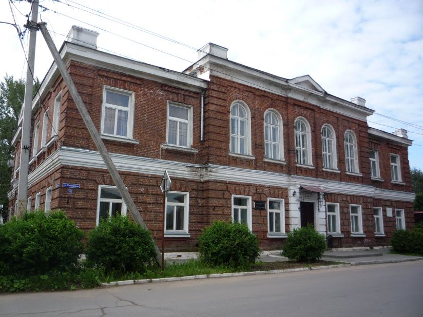 Здание земской управы