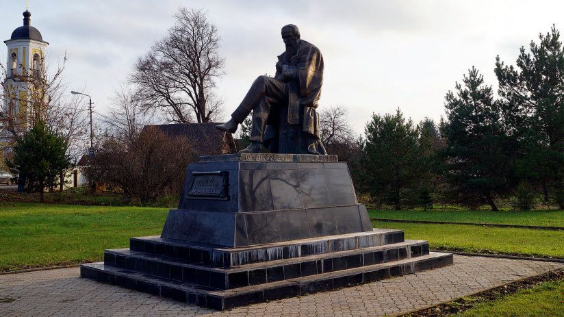 Памятник Федору Достоевскому