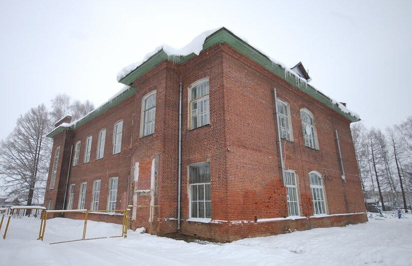 Здание народной школы
