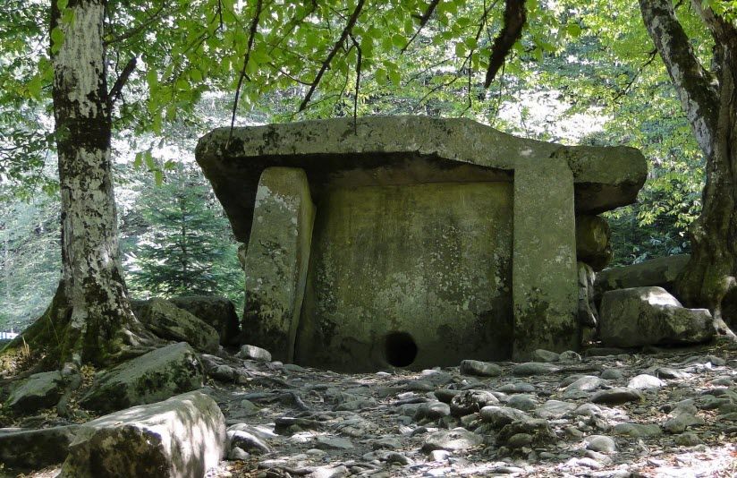 Хаджохские дольмены