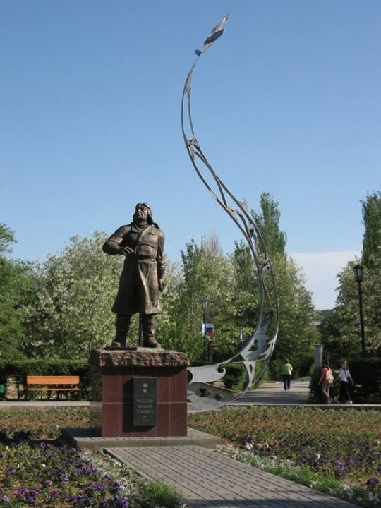 Памятник В.П. Чкалову