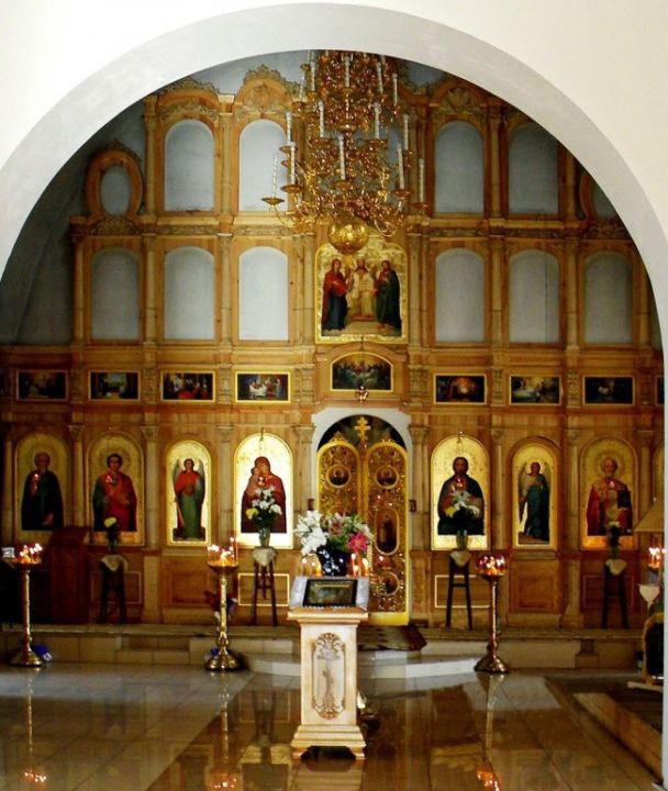иконостас храма