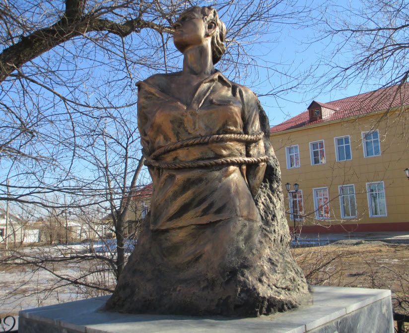 Памятник Вале Заикиной