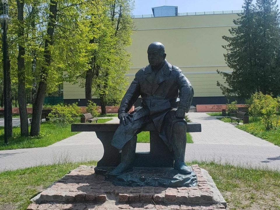 Памятник Мещерякову