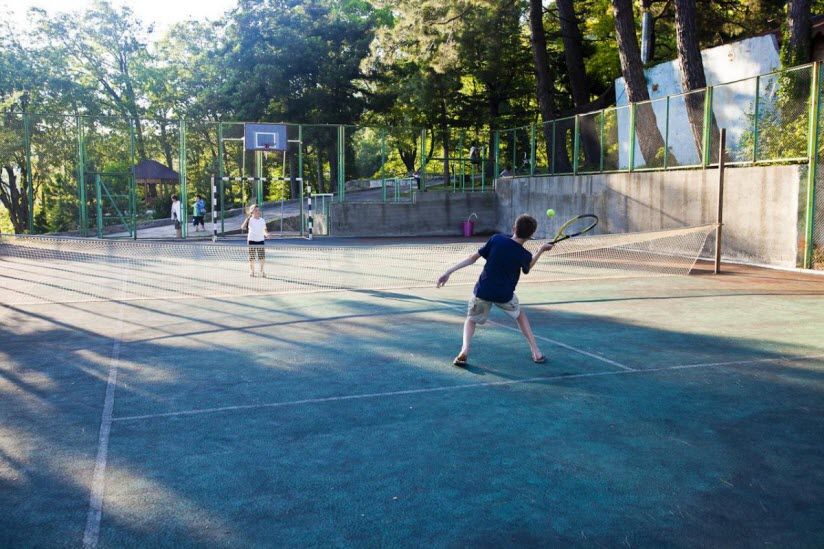 Спортивная площадка отеля «Небуг»