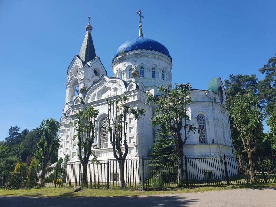 Троицкий храм