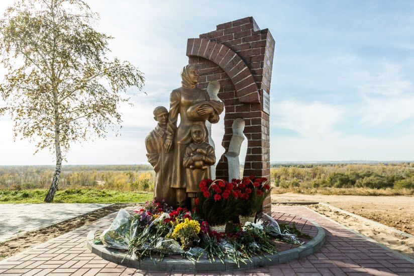 Монумент «Матерям и детям Сталинграда»