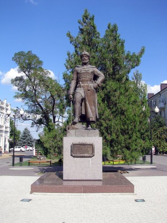 Памятник А.С Шеину