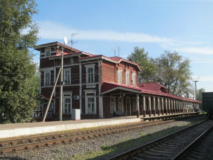 Деревянный железнодорожный вокзал
