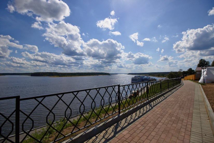 Набережная Волги