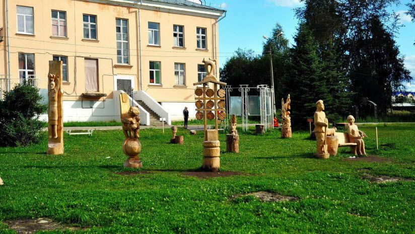 Скульптуры на бульваре Искусств