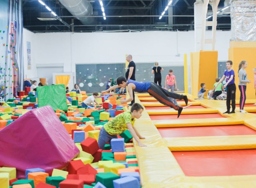 Батутный центр «Полетайка»