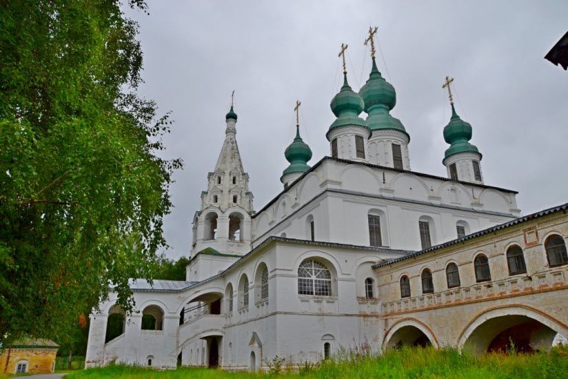 Собор Архангела Михаила